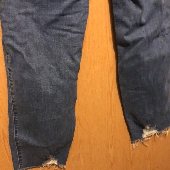 Hollister size 7R high rise slim straight - Picture 7 of 8